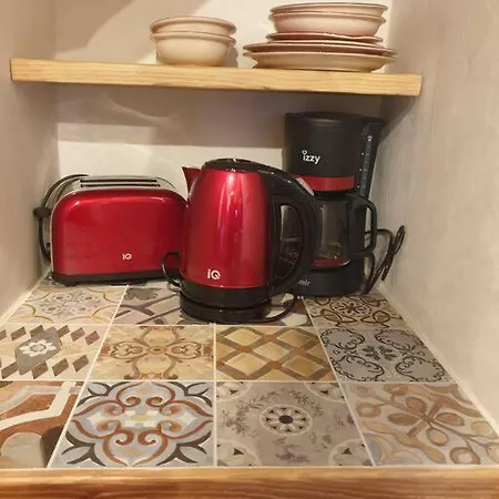 Galerie Komos Apartment Pitsidia