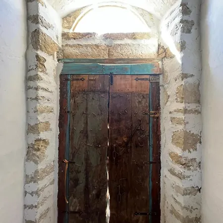 The Artist House Komos Pitsidia